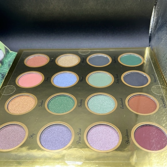 Disney Tinkerbell Limited Edition 16 Color Eyeshadow Mirror Palette - Picture 2 of 6